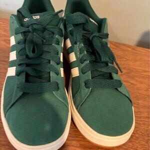 NWOT Adidas Green and White Court Shoes Size 7